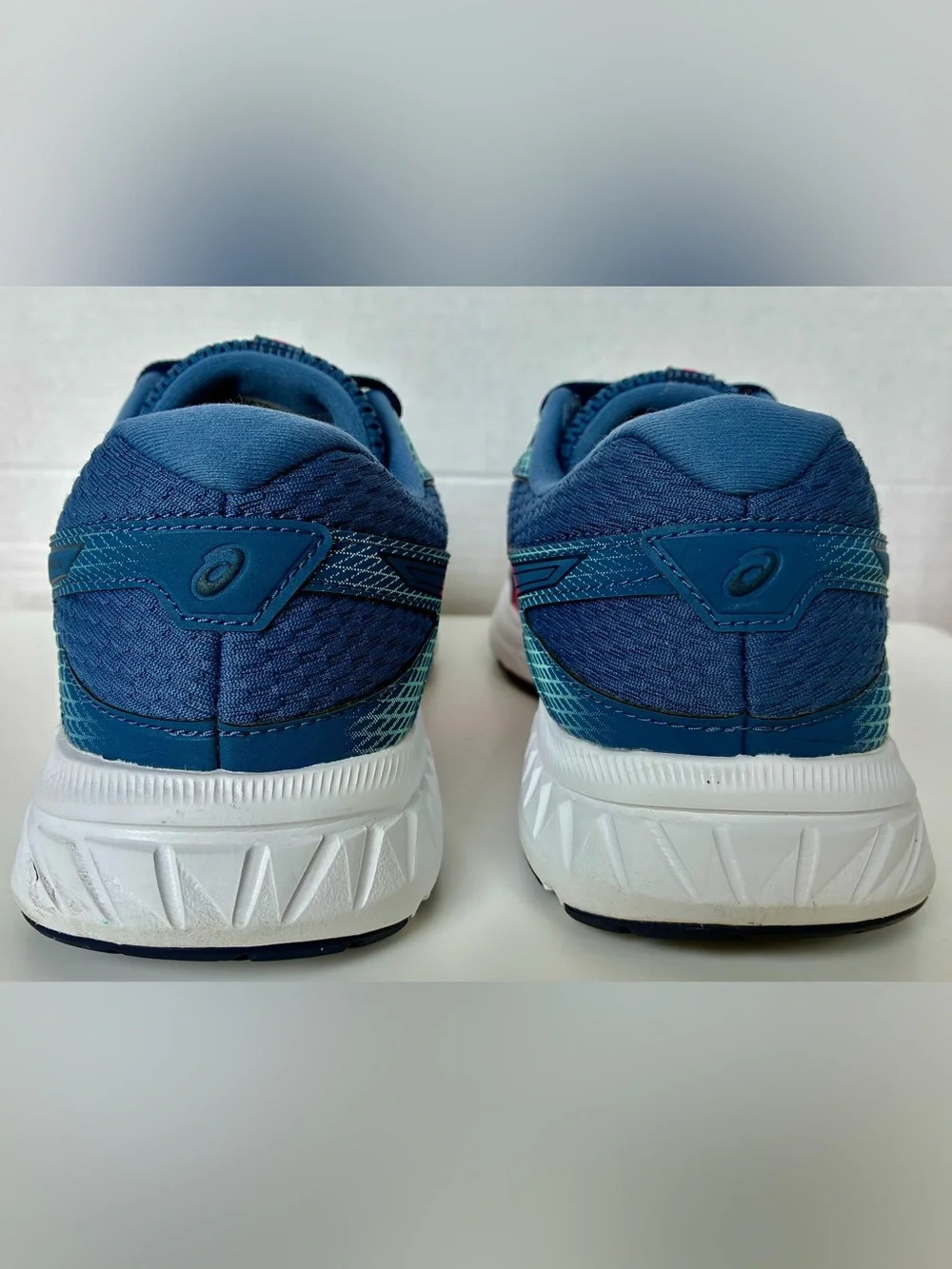 Asics Gel-Contend 6 - Running/Gym Shoes Women's Size 7.5 - Blue/Pink - 1012A570